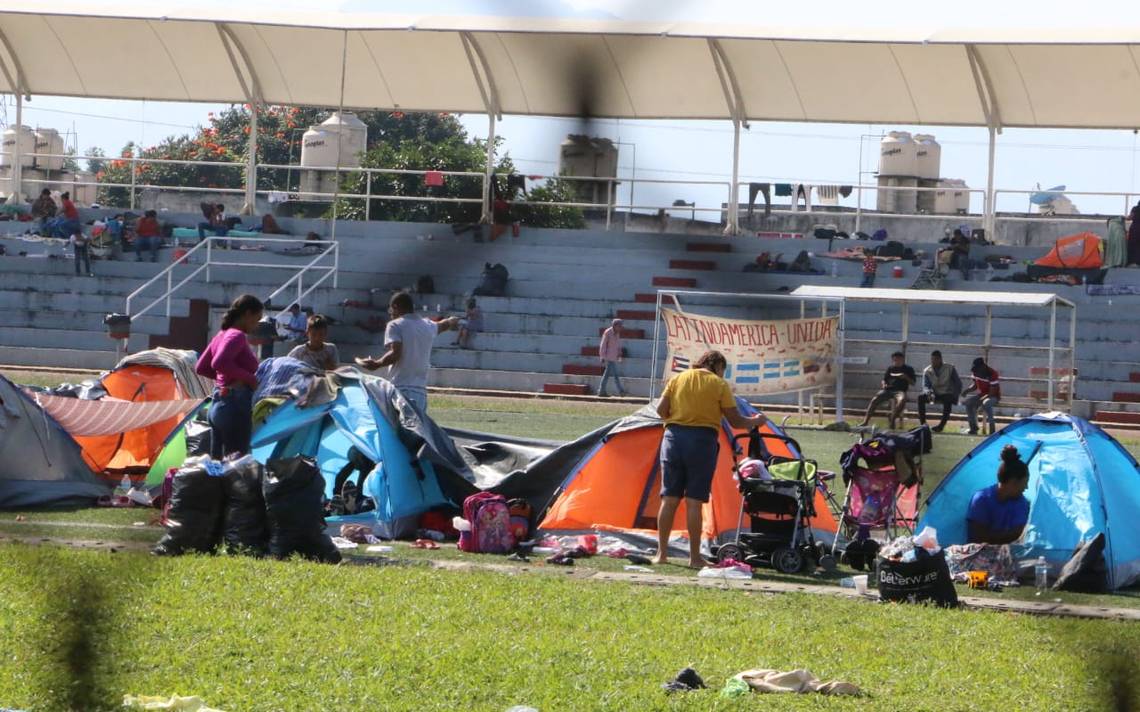 Caravana migrante contin a en C rdoba analizan seguir a pie o en